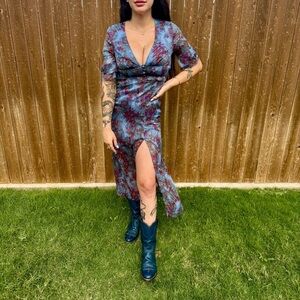 Urban Outfitters Sheer Floral Maxi Dress – Size S 🌸💙